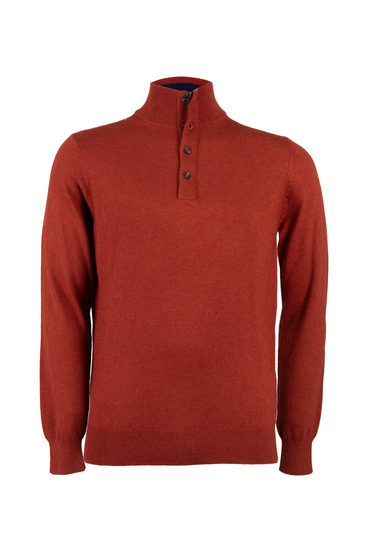 Pullover in misto cashmere con collo alto chiuso da mezza zip e 4 bottoni
