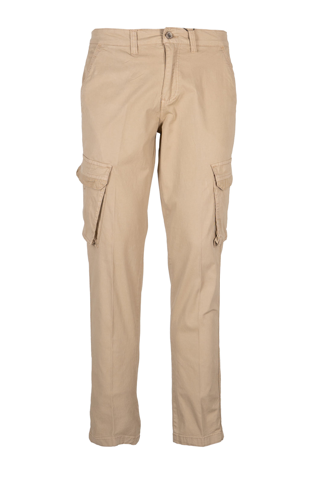 Outfit Uomo da Viaggio Completo – Cargo, Camicia, Softshell e Zaino