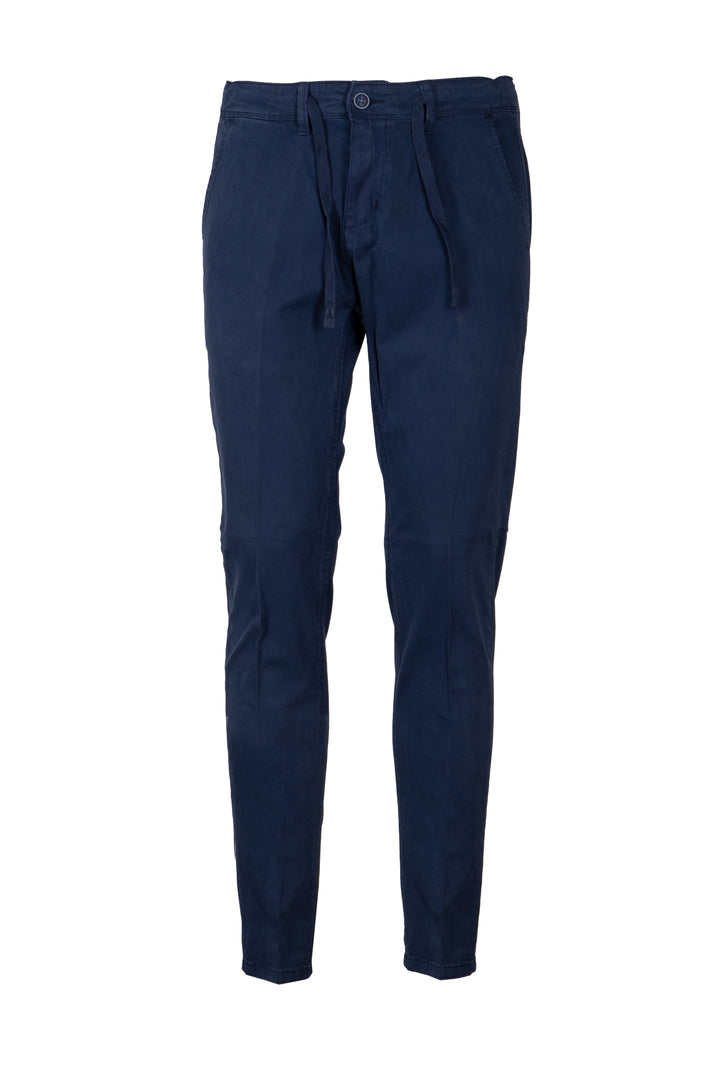Pantalone uomo elasticizzato tinta unita con elastico in vita, coulisse e vestibilità slim fit