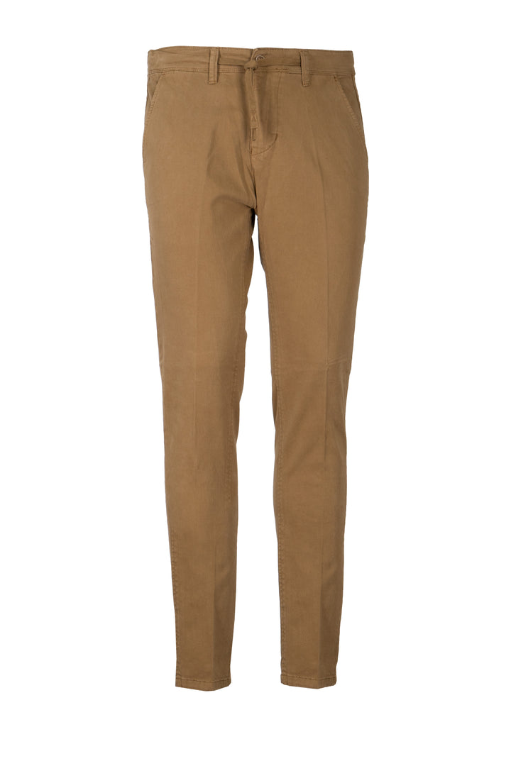 Pantalone uomo elasticizzato tinta unita con elastico in vita, coulisse e vestibilità slim fit