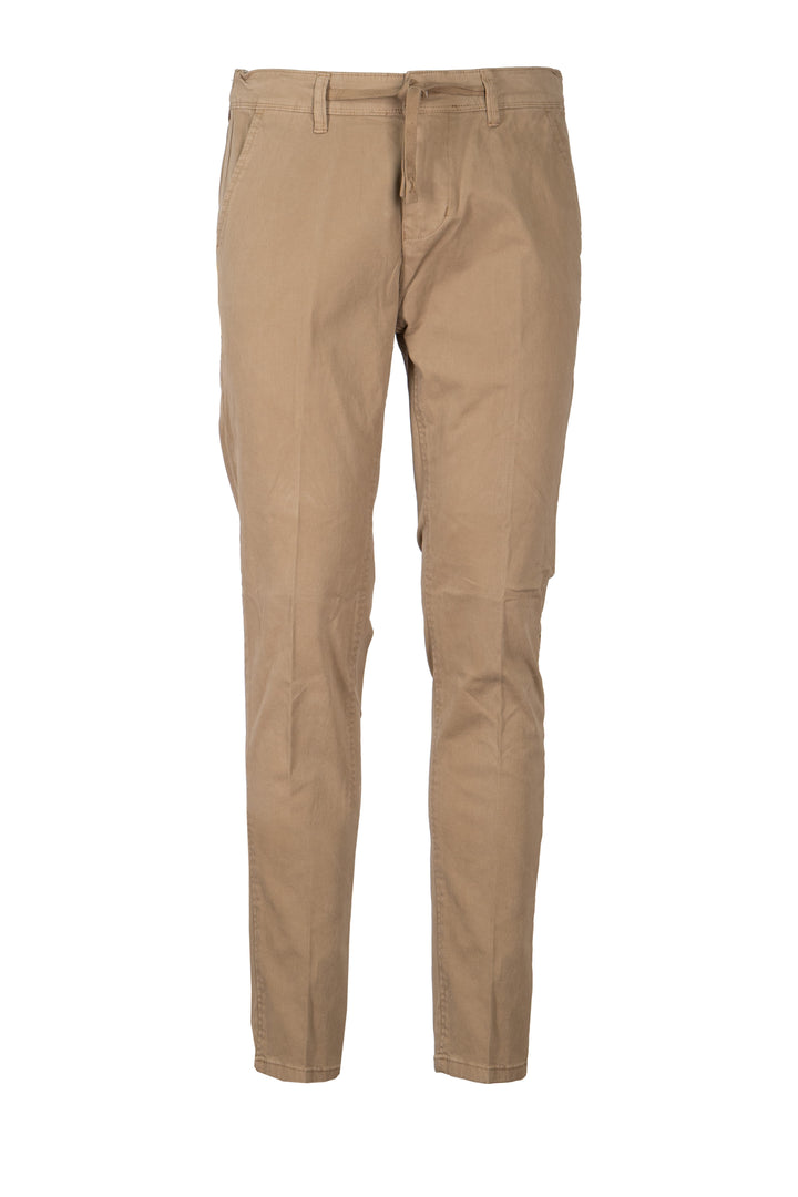 Pantalone uomo elasticizzato tinta unita con elastico in vita, coulisse e vestibilità slim fit