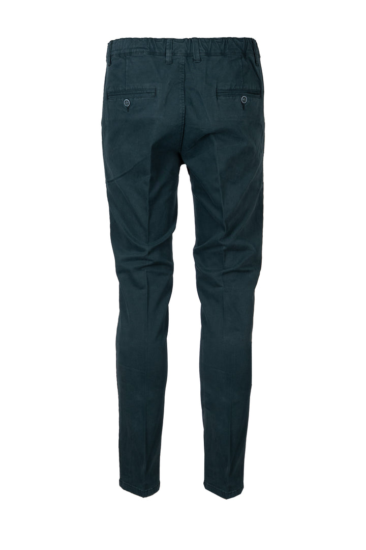Pantalone uomo elasticizzato tinta unita con elastico in vita, coulisse e vestibilità slim fit