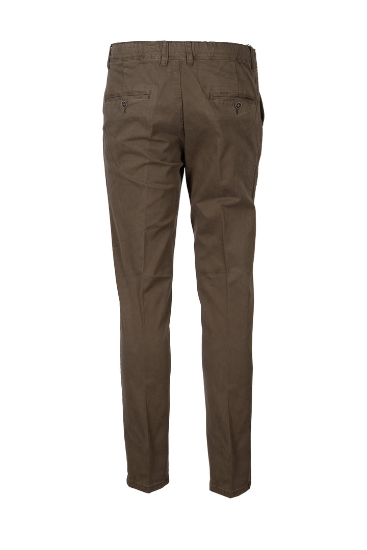 Pantalone uomo elasticizzato tinta unita con elastico in vita, coulisse e vestibilità slim fit