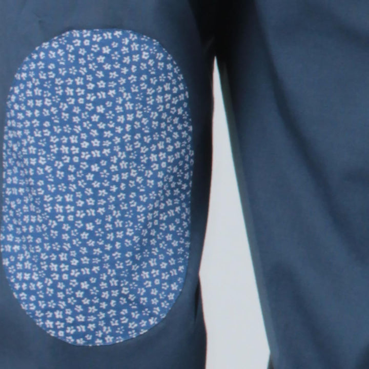 Camicia da uomo tinta unita con collo, polsini e toppe a contrasto in microfantasia