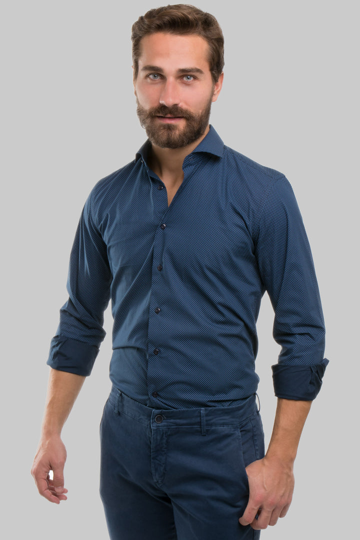 Camicia da uomo con collo francese e microfantasia